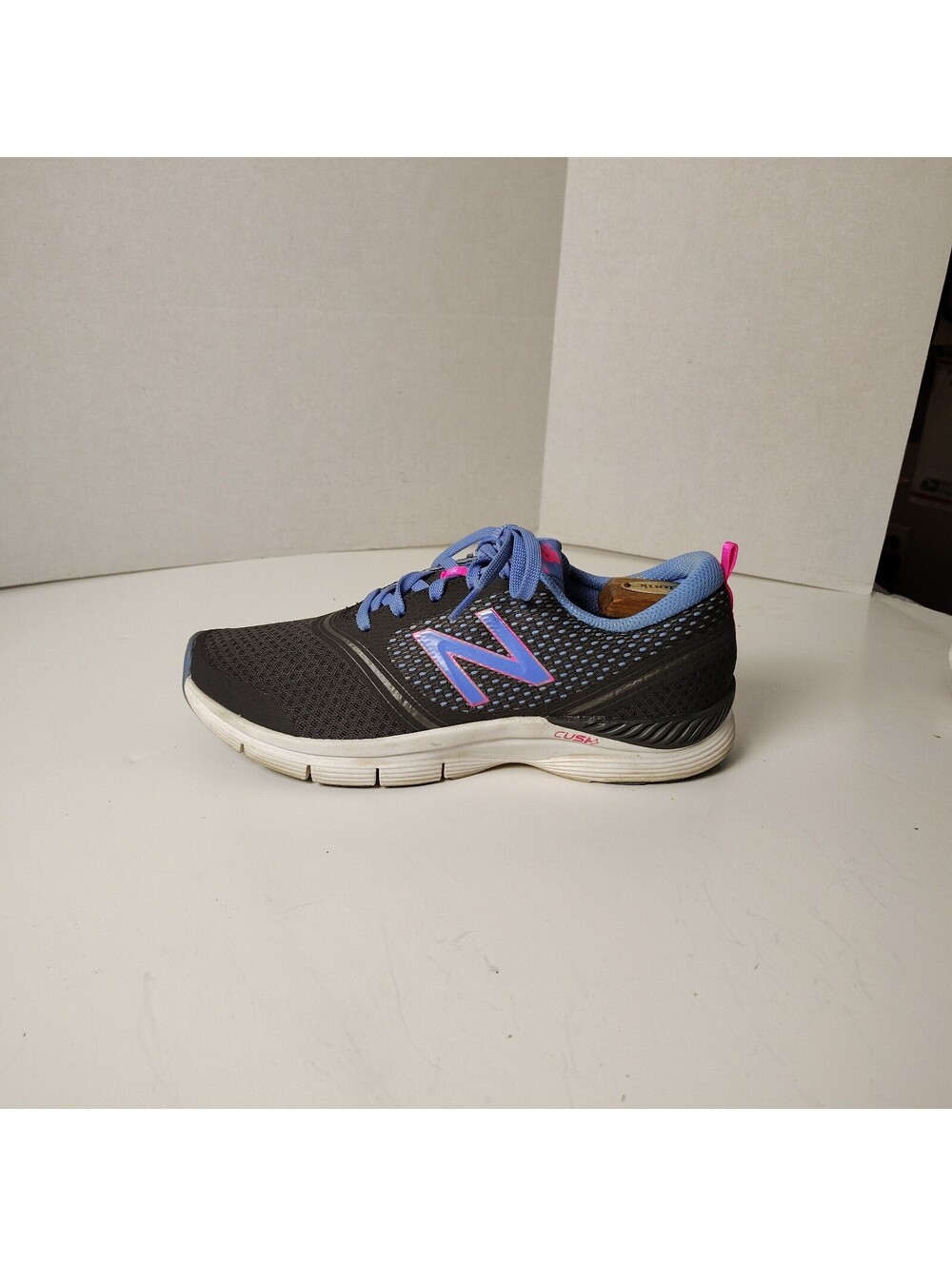 New Balance Women's Lightweight Running Shoes Size 9